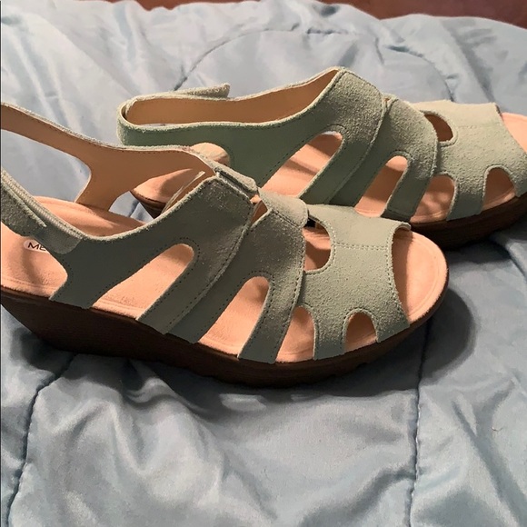 Skechers memory foam sandals - Picture 4 of 5